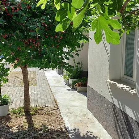 With A Parking Space Podstrana, Split - 17864 דירה פודסטראנה
