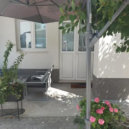 With A Parking Space Podstrana, Split - 17864 דירה *