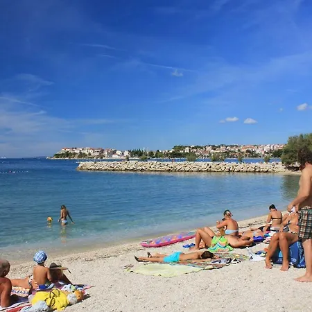With A Parking Space Podstrana, Split - 17864 פודסטראנה